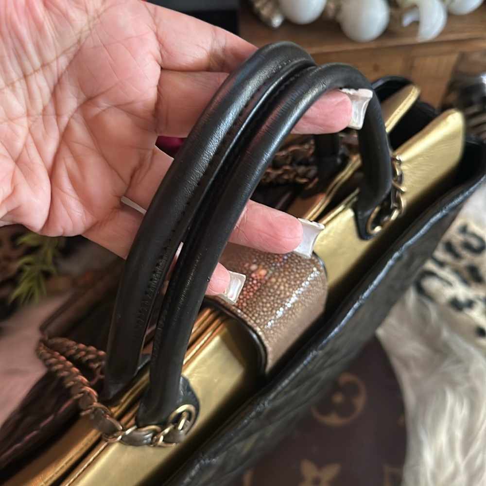 (Traded )Chanel satchel/Shoulder 👜♥️ - Picture 7 of 15